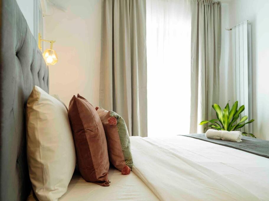 Bright 2Br Apartment - Top Location - City Balcony Bucarest Extérieur photo