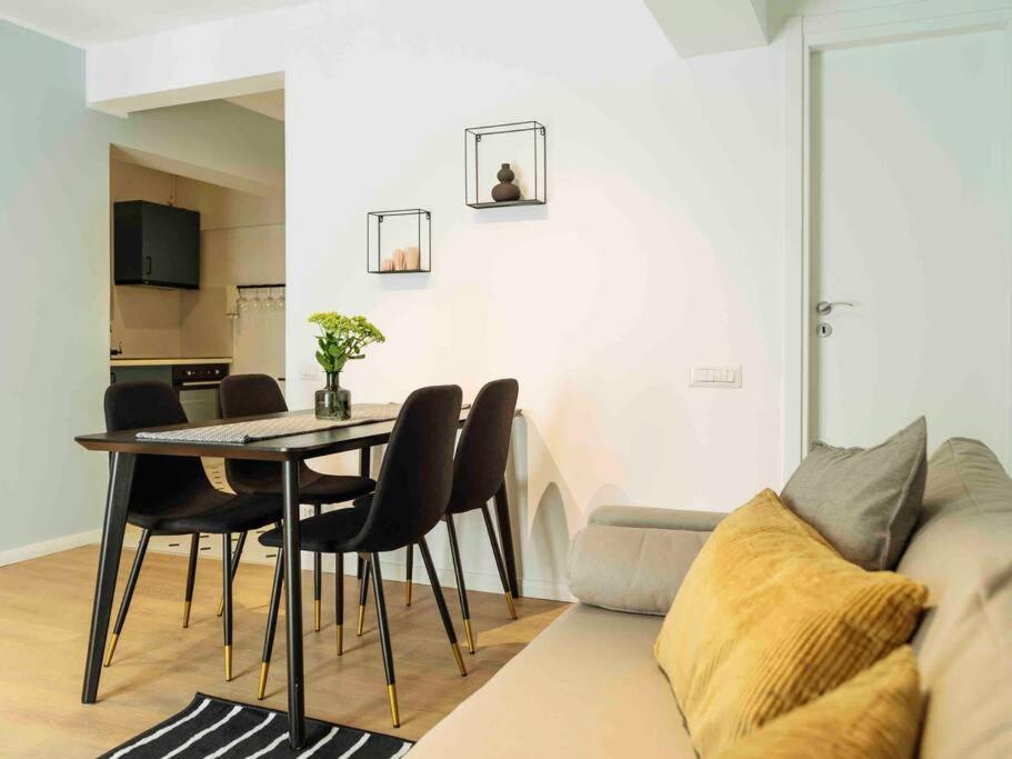 Bright 2Br Apartment - Top Location - City Balcony Bucarest Extérieur photo