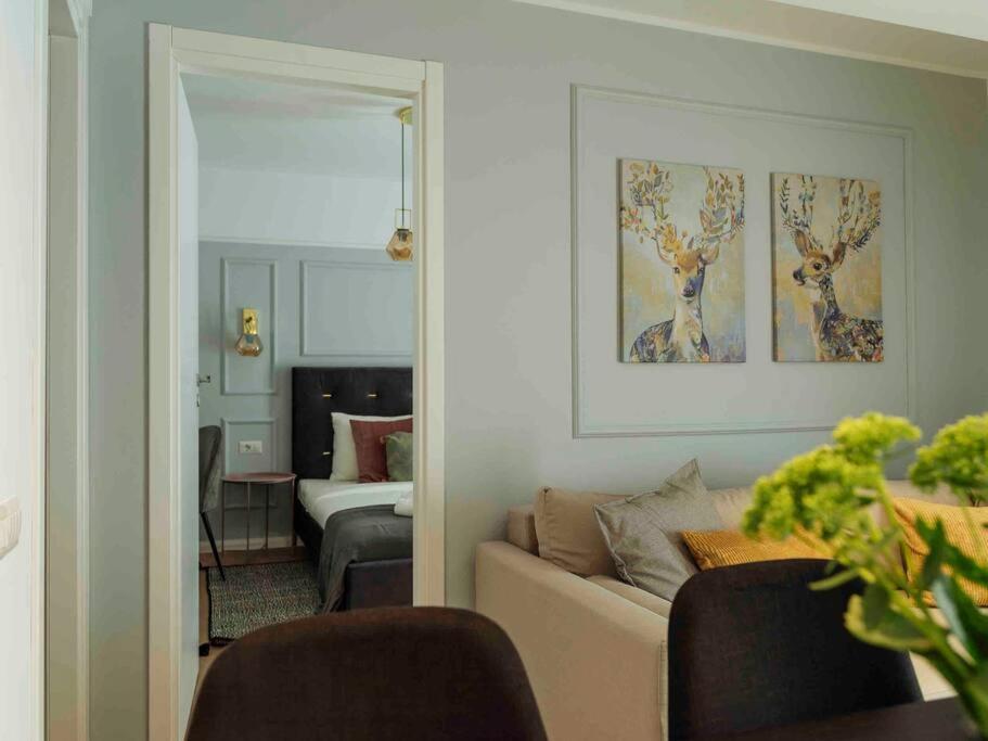 Bright 2Br Apartment - Top Location - City Balcony Bucarest Extérieur photo